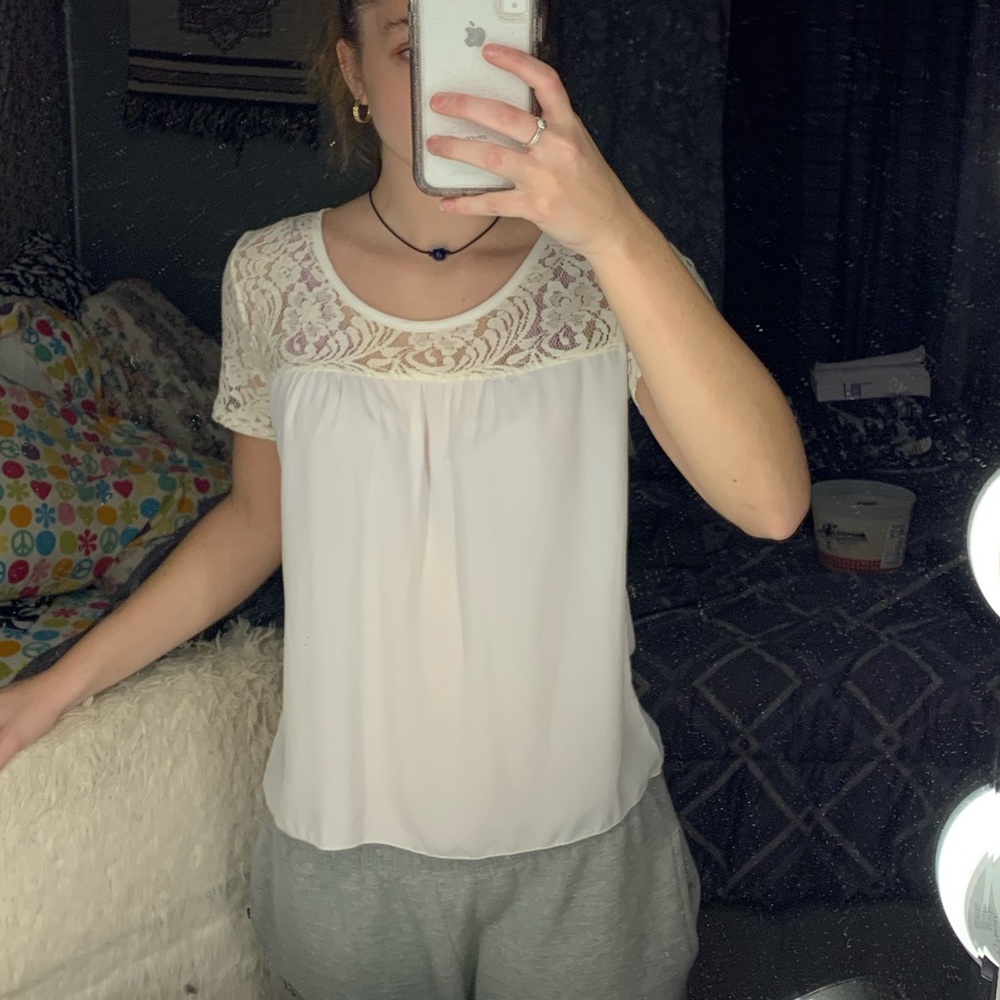 Delia’s chiffon white lace shirt size medium